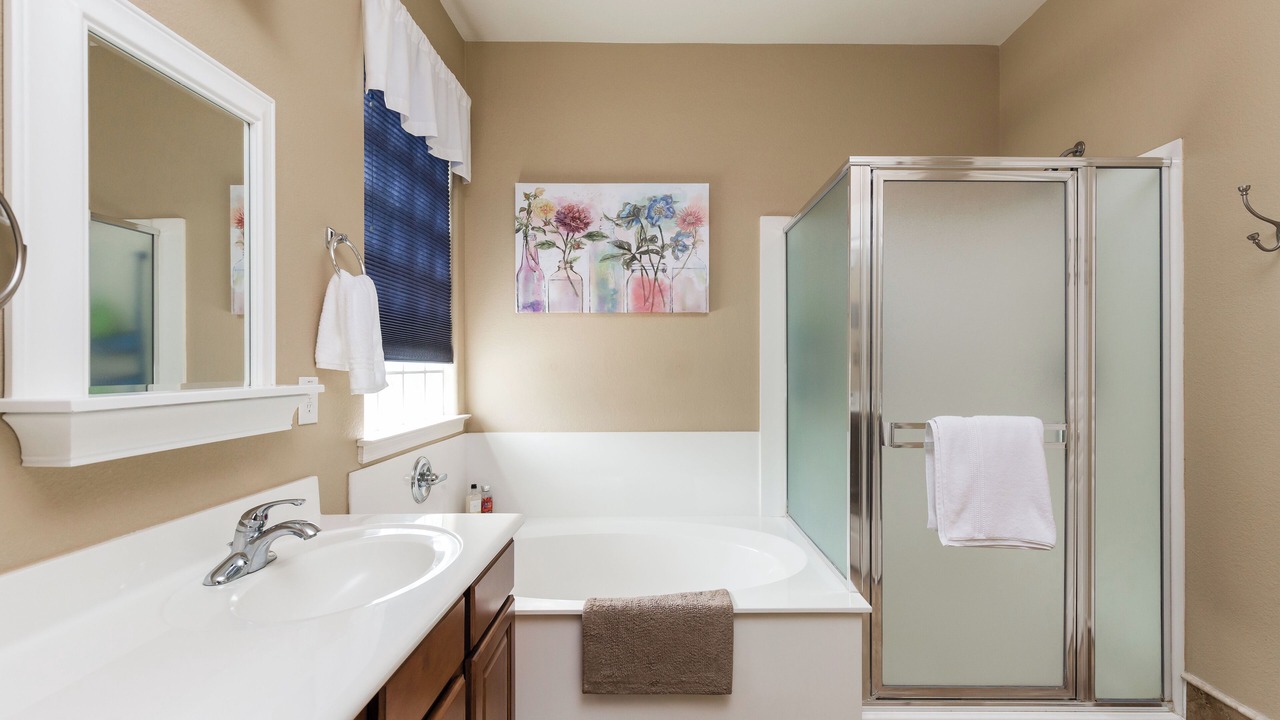 Photo of Bathroom in Rovey Farm Estates