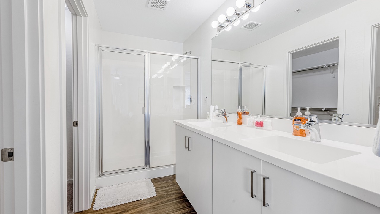 Photo of Bathroom in Copper Leaf