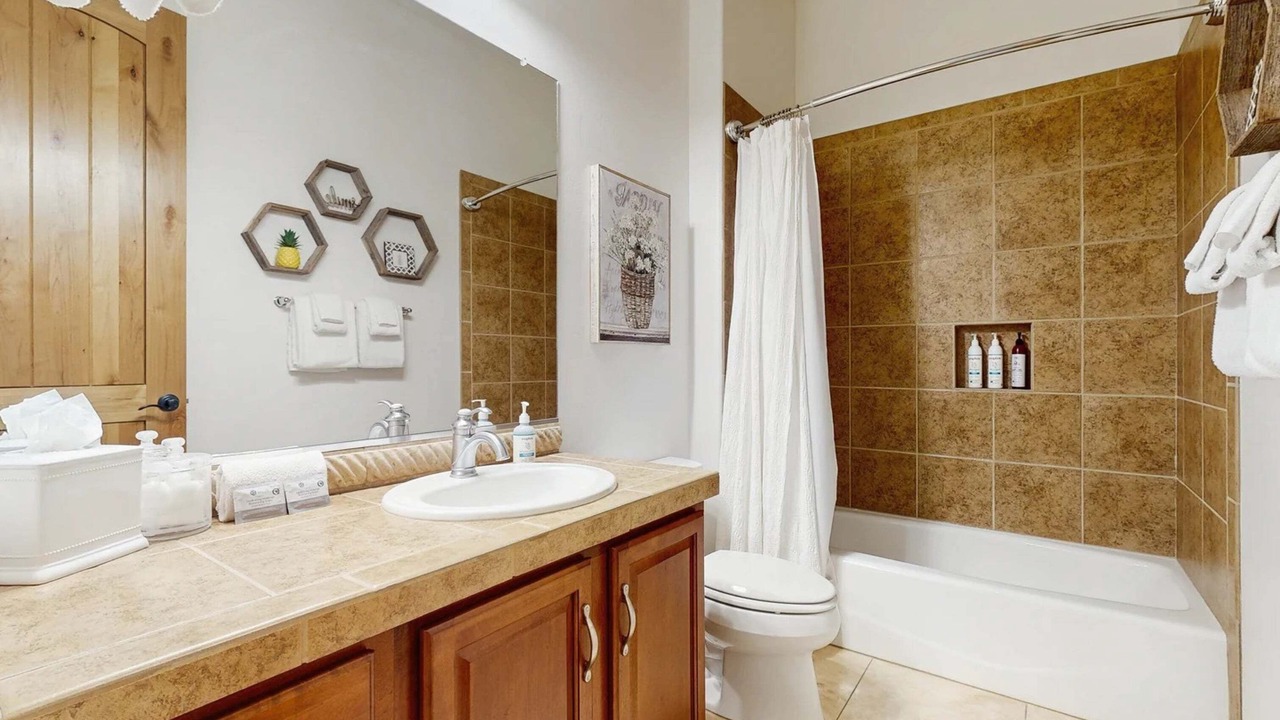 Photo of Bathroom in Dove Mountain