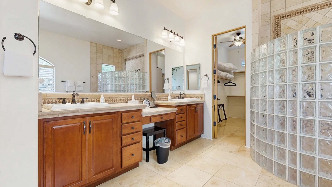Photo of Bathroom in Dove Mountain