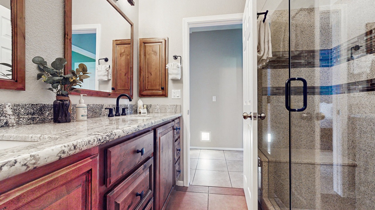 Photo of Bathroom in Paradise Park Vista