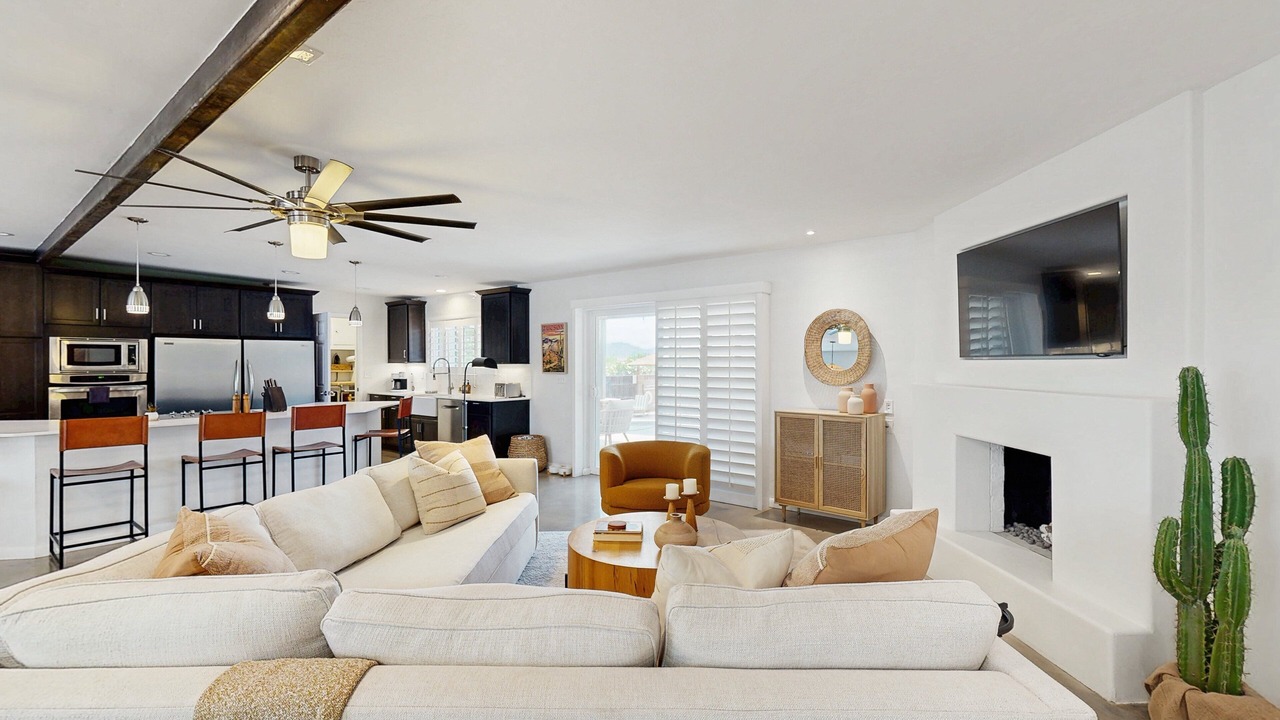 Photo of Livingroom in Casas Adobes West