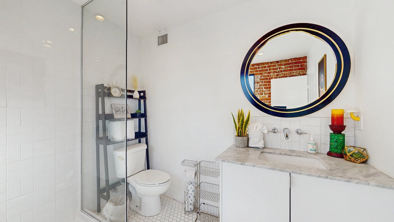 Photo of Bathroom in Del Norte Place