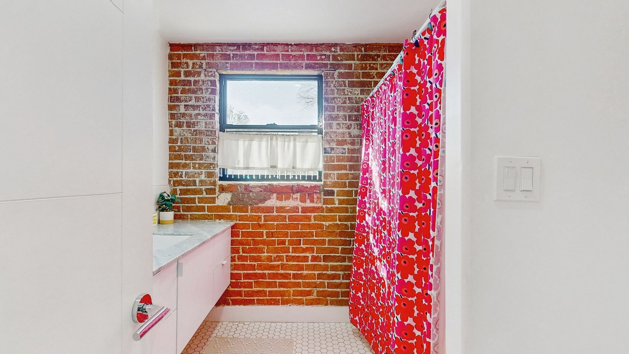 Photo of Bathroom in Del Norte Place