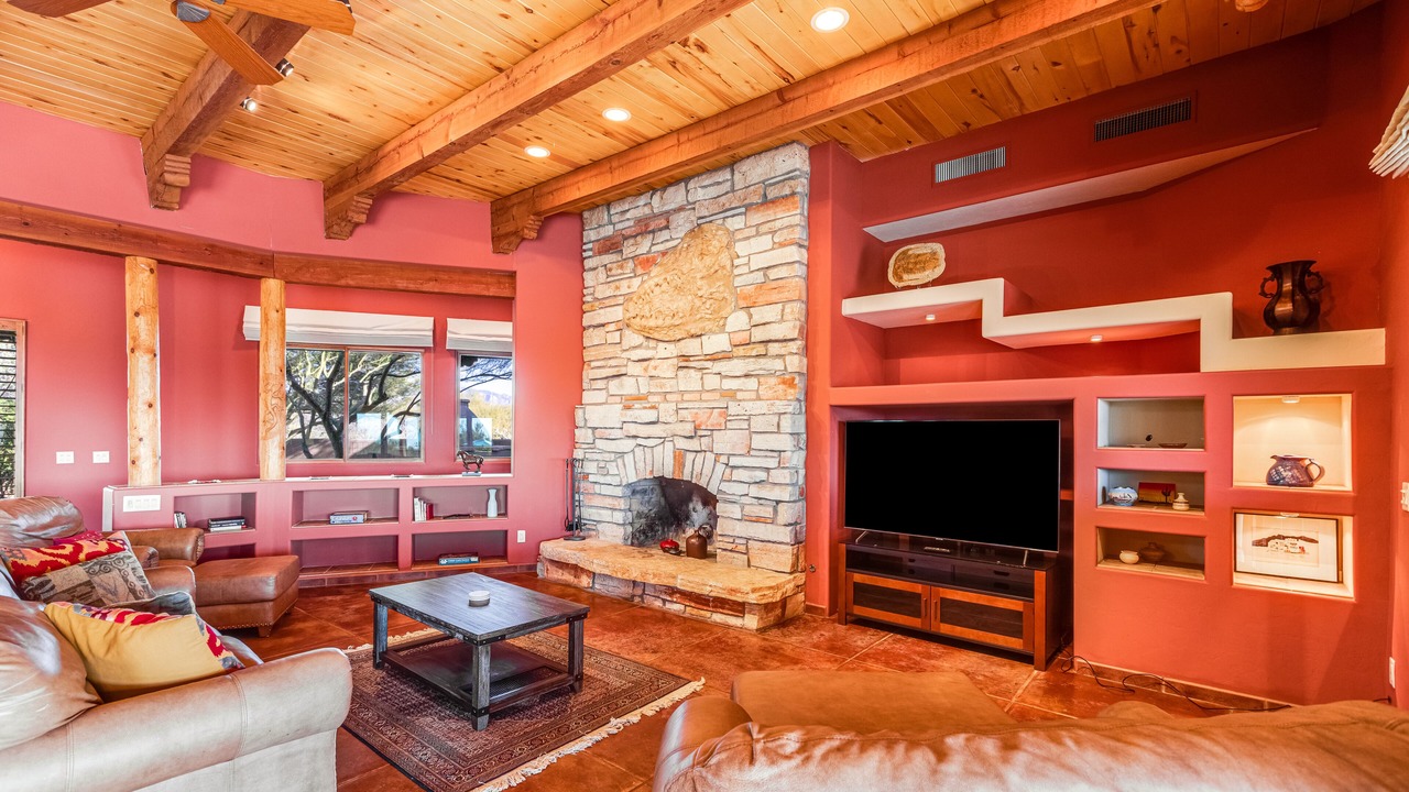 Photo of Livingroom in Dove Mountain