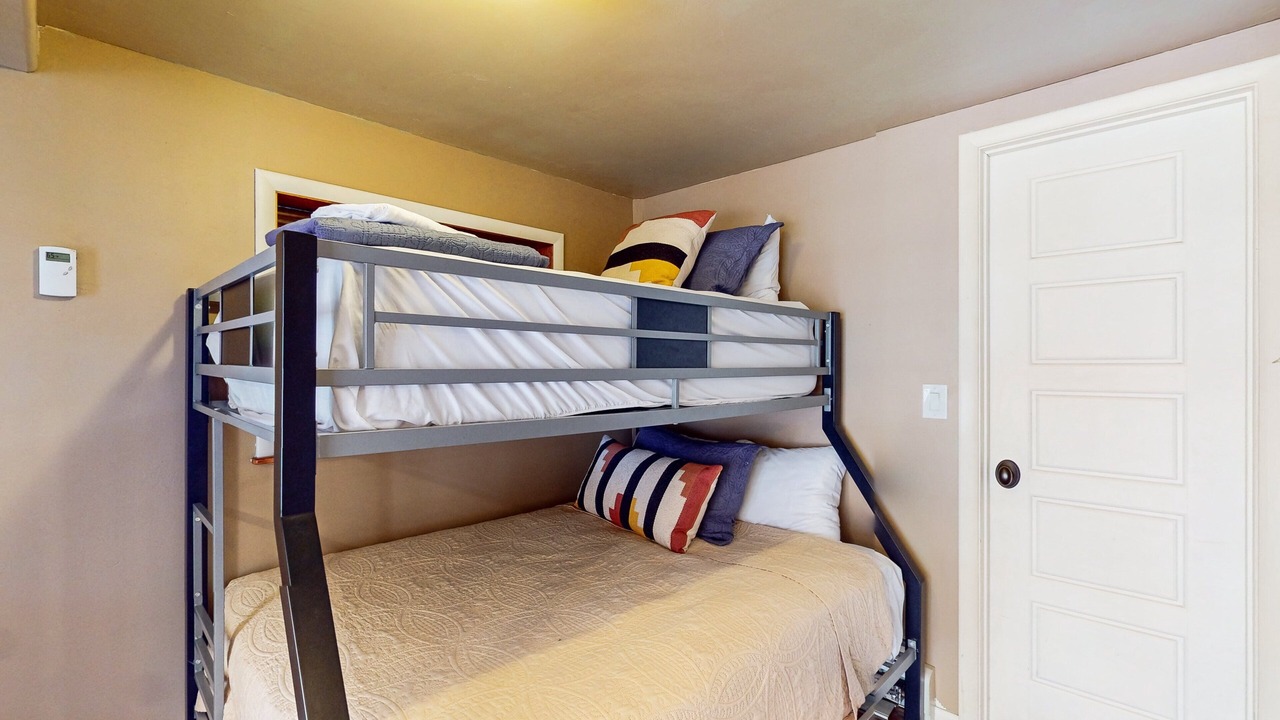 Photo of Bedroom in Mountainaire