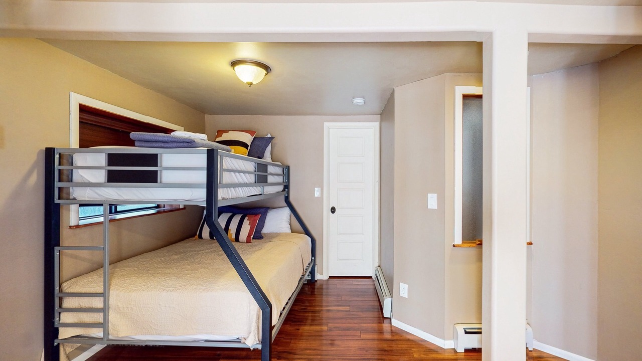 Photo of Bedroom in Mountainaire