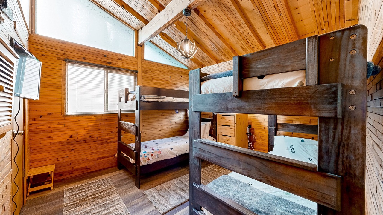 Photo of Bedroom in Munds Park