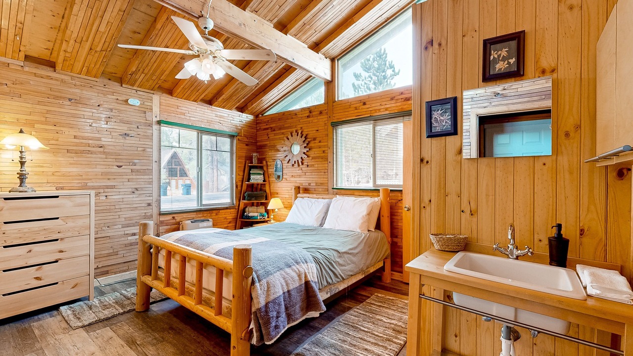 Photo of Bedroom in Munds Park