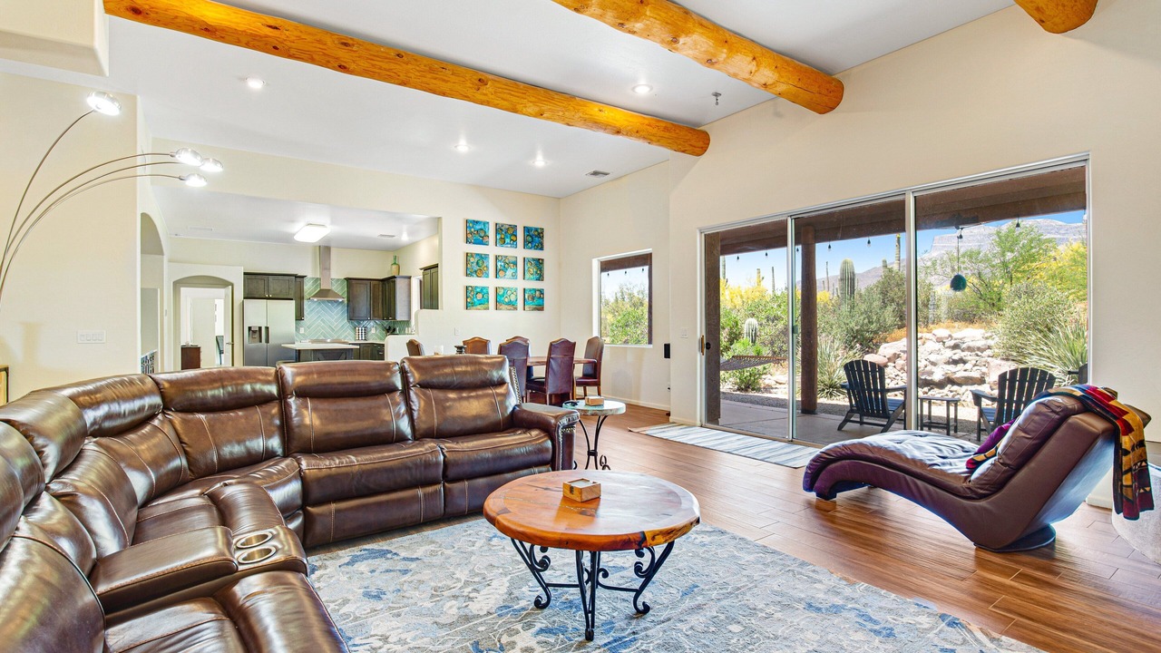 Photo of Livingroom in Gold Canyon