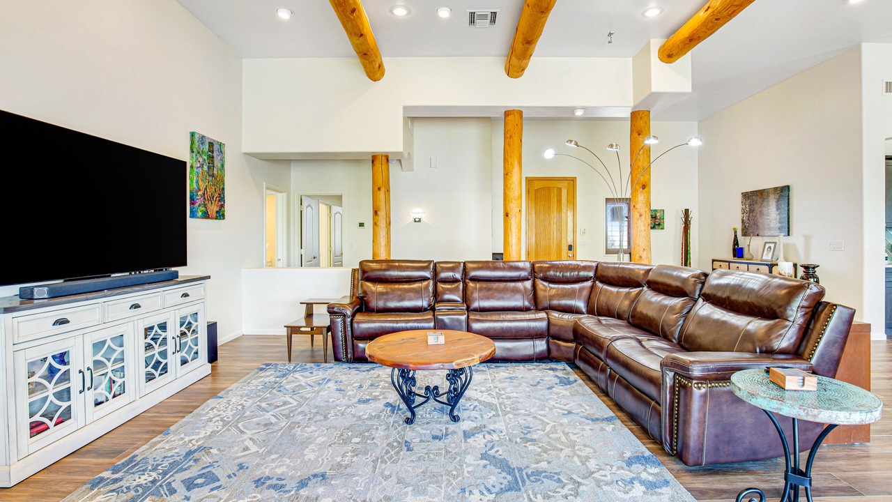 Photo of Livingroom in Gold Canyon