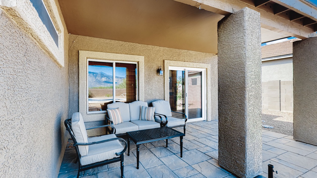 Photo of Patio Balcony in Black Horse
