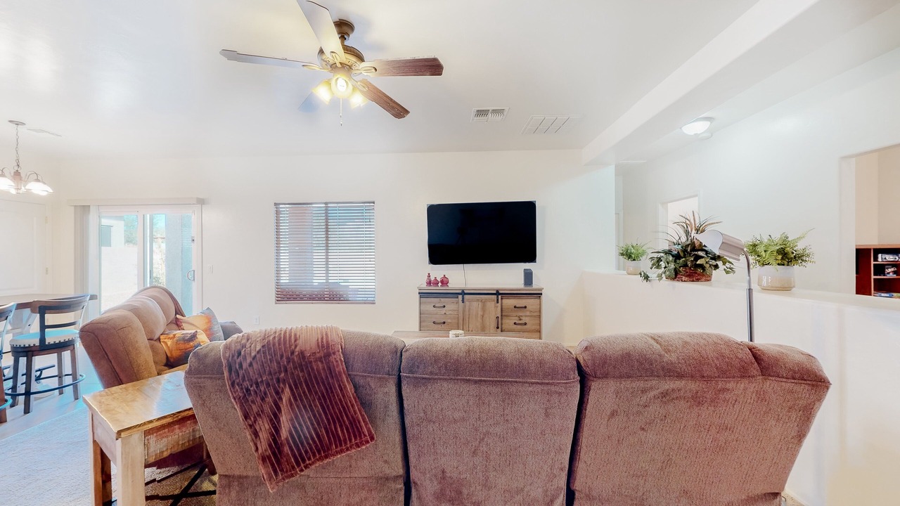Photo of Livingroom in Black Horse