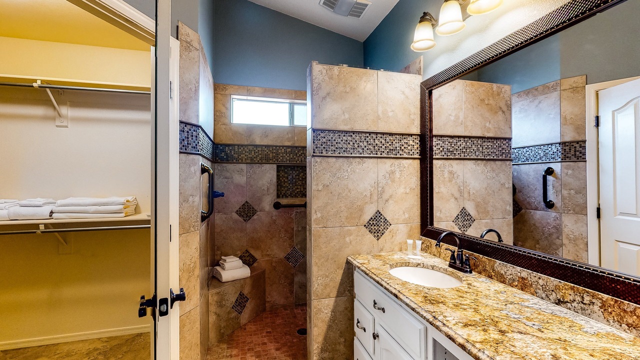 Photo of Bathroom in Saddlebrooke