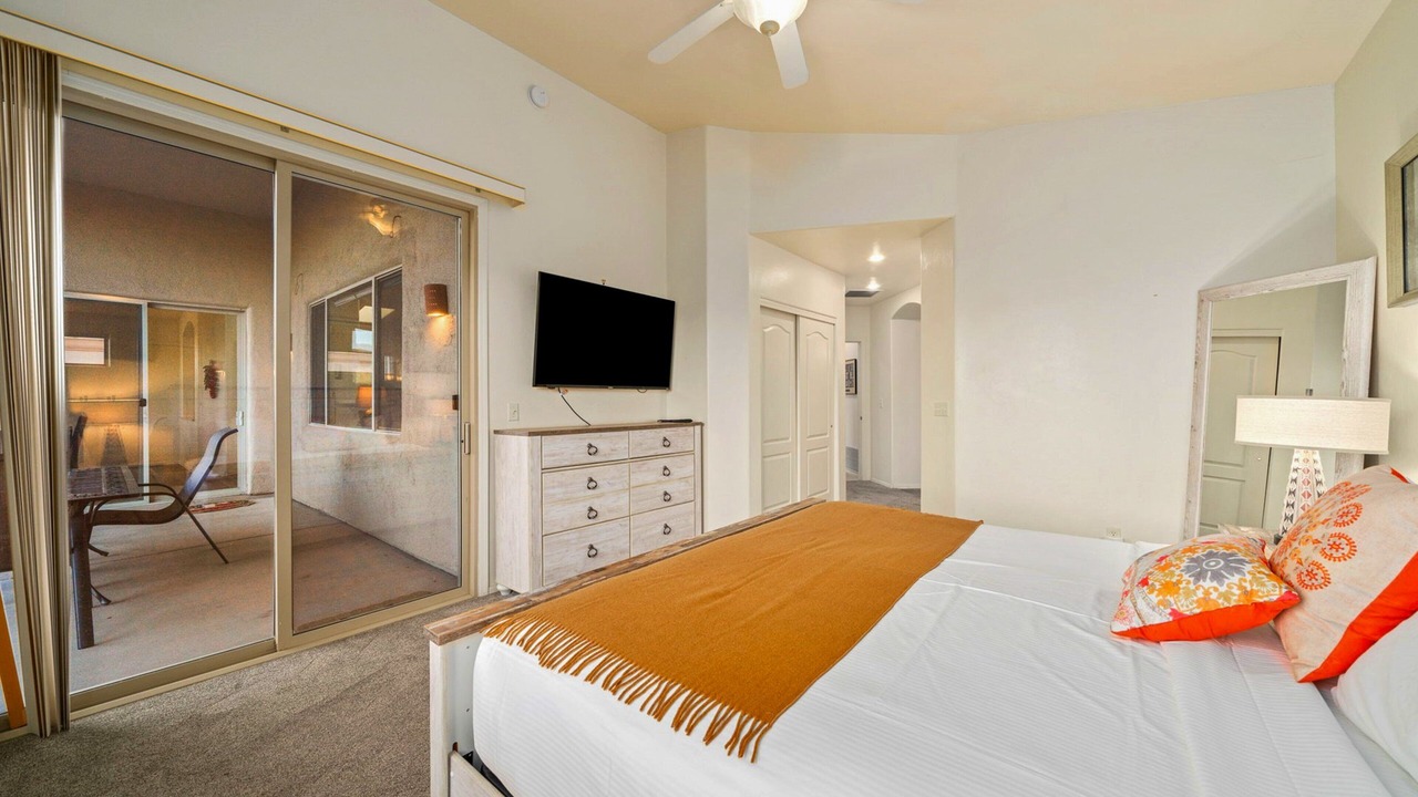 Photo of Bedroom in Dove Mountain