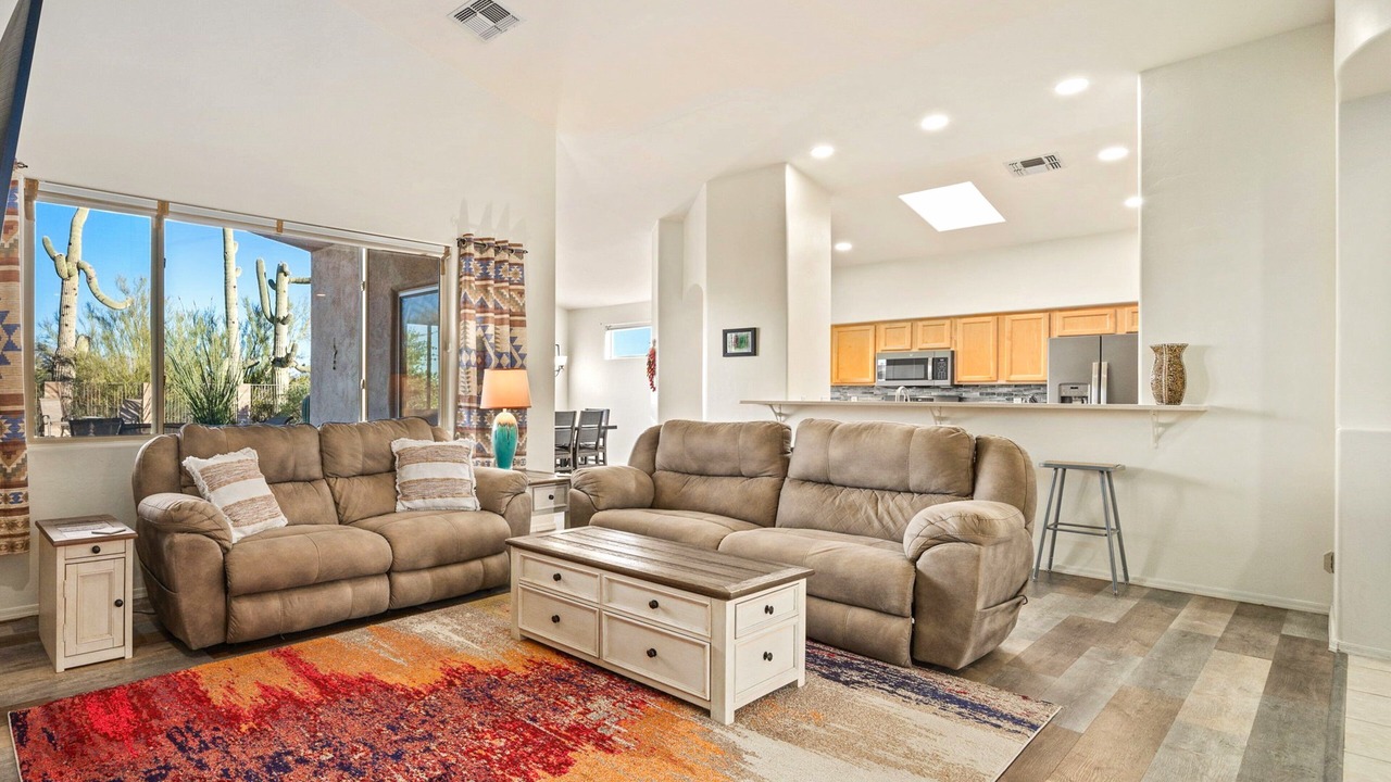 Photo of Livingroom in Dove Mountain