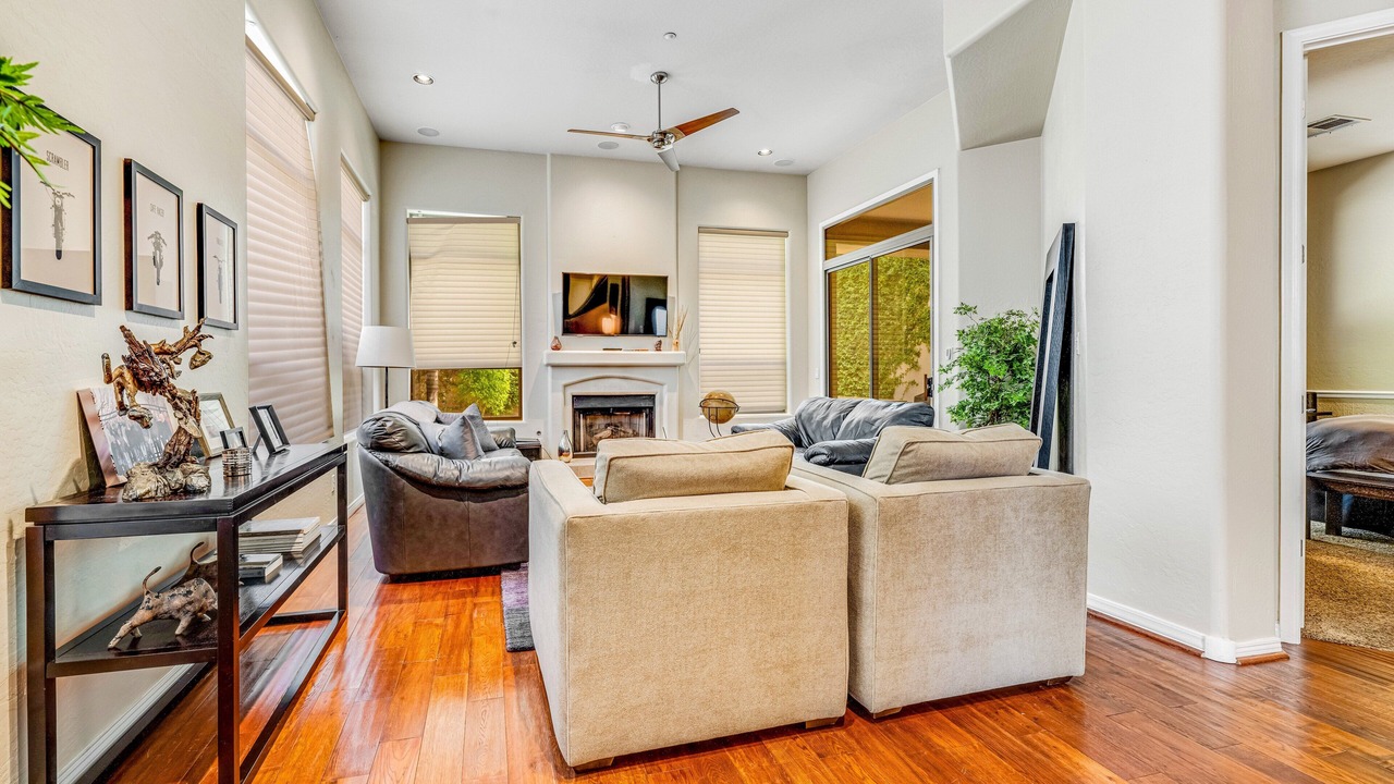Photo of Livingroom in South Scottsdale
