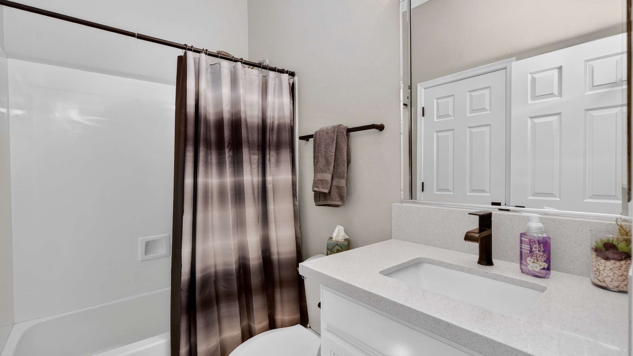 Photo of Bathroom in Talon Retreat