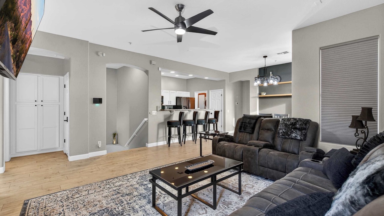 Photo of Livingroom in Talon Retreat