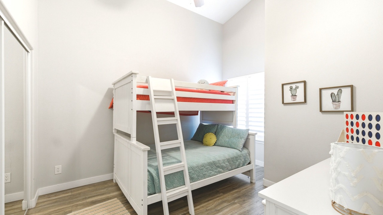 Photo of Bedroom in Avondale