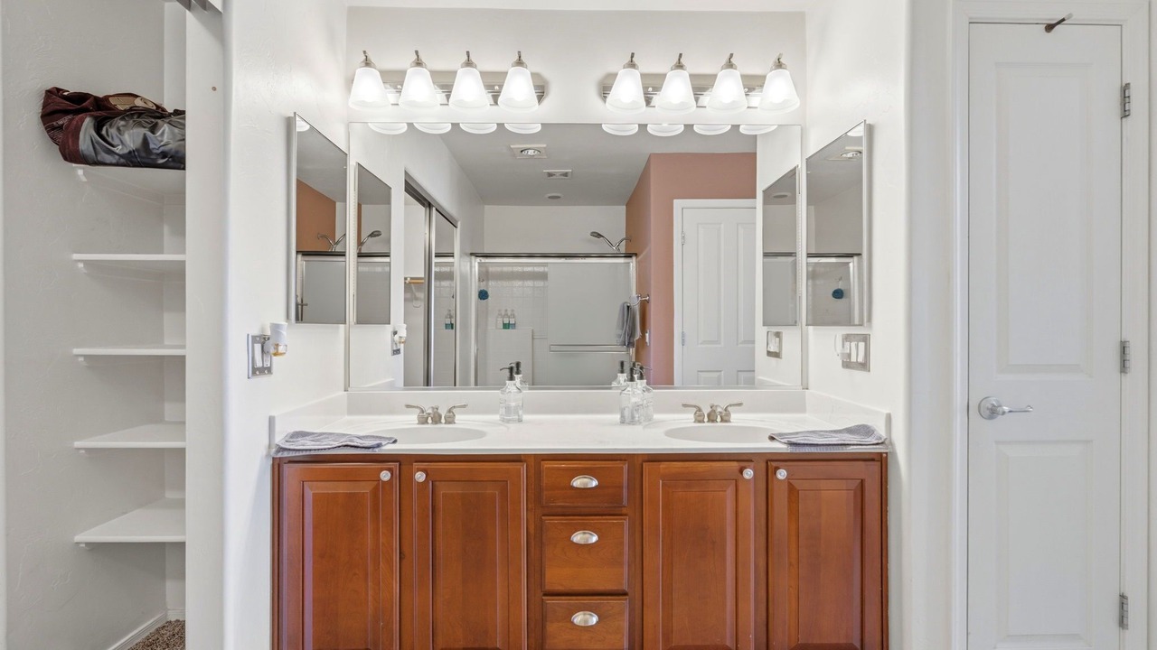 Photo of Bathroom in Green Valley