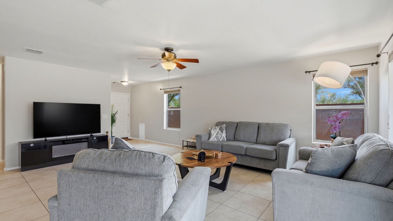 Photo of Livingroom in Green Valley