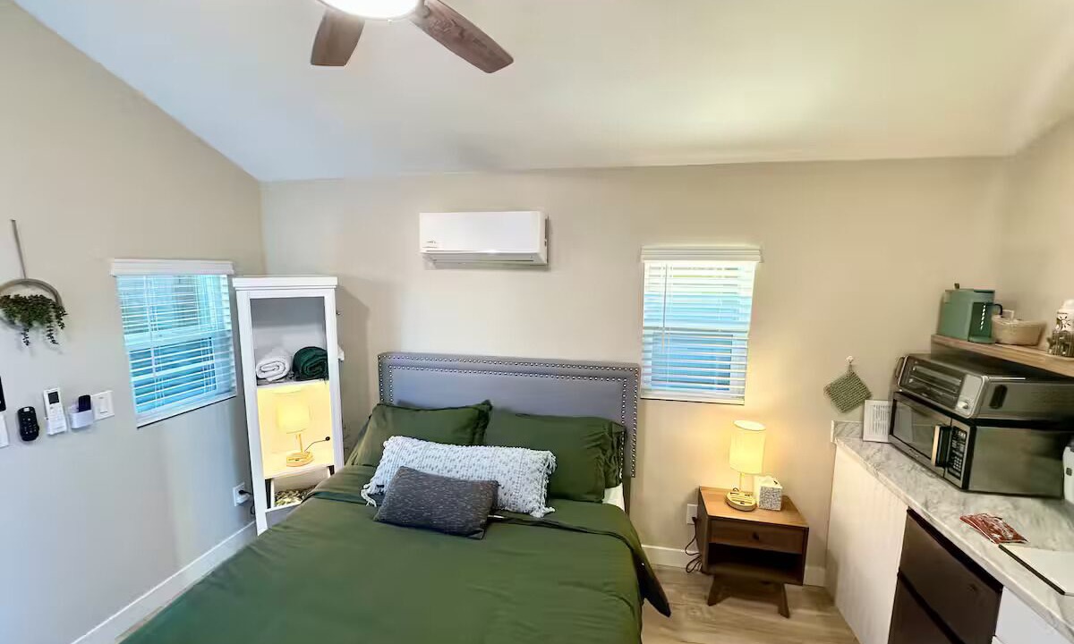Photo of Bedroom in Melrose Paradise