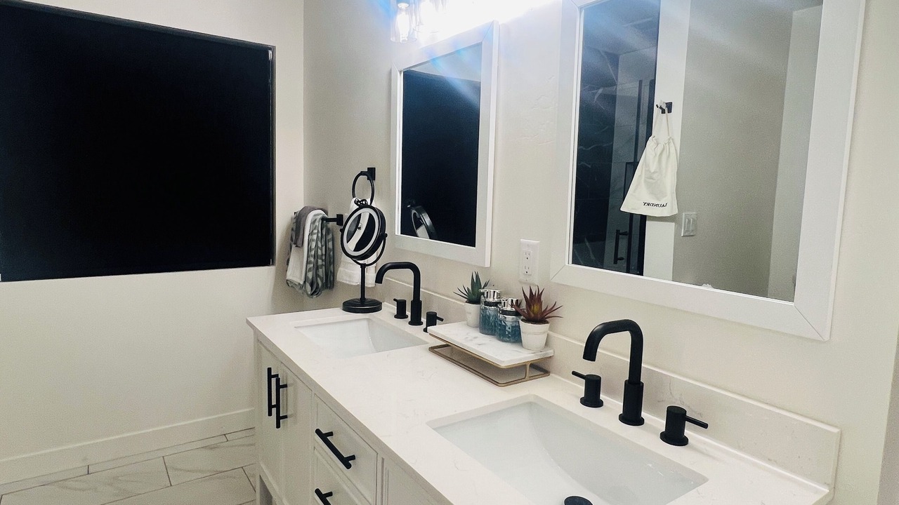 Photo of Bathroom in Cottonwood