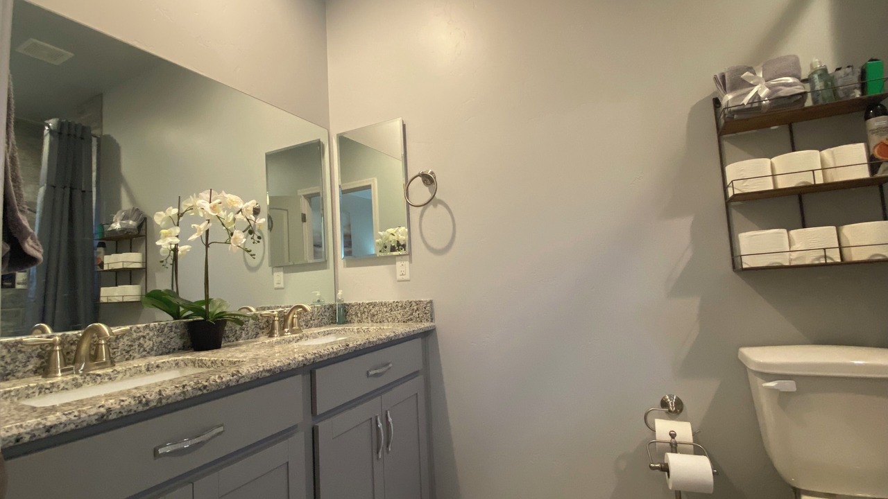Photo of Bathroom in Sunridge Estates