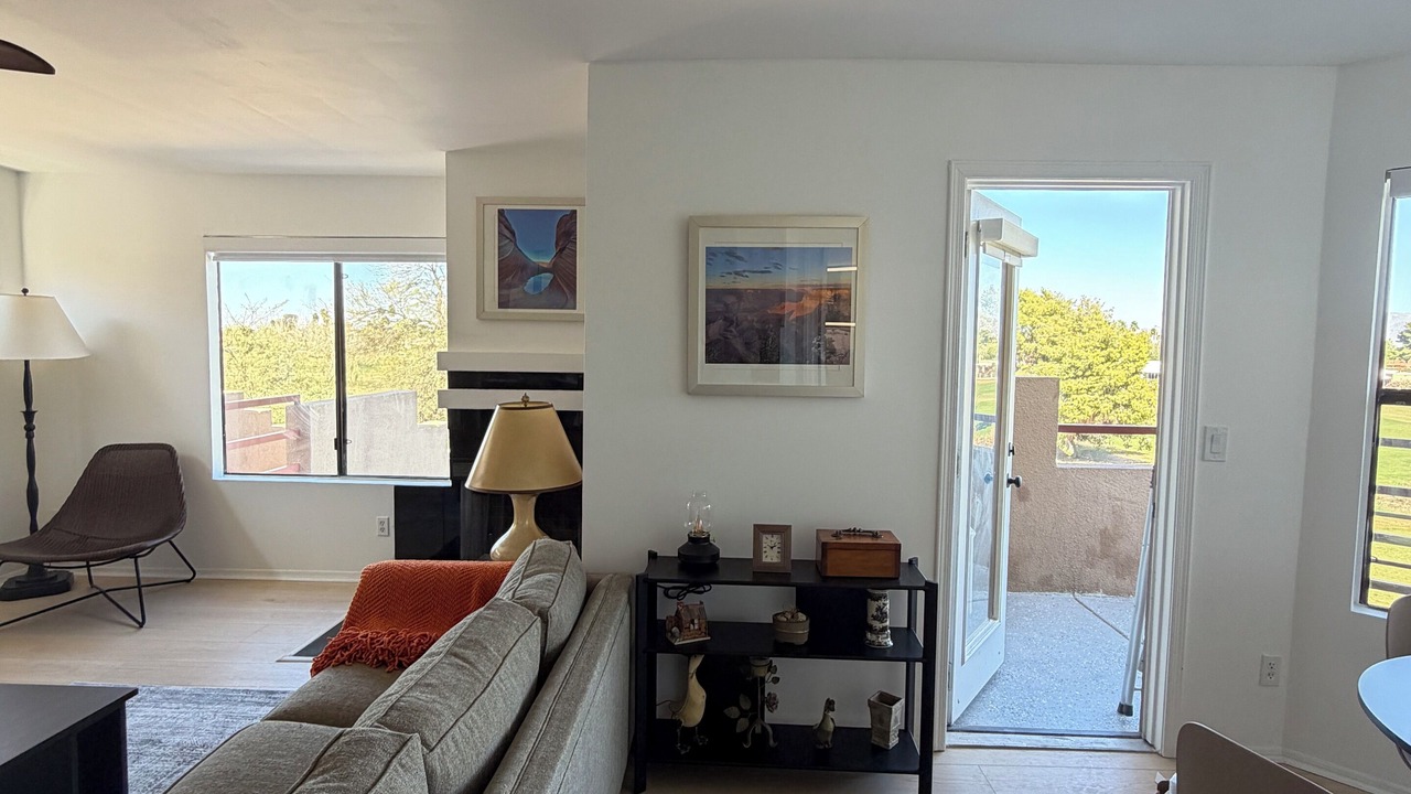 Photo of Livingroom in Paradise Valley Village
