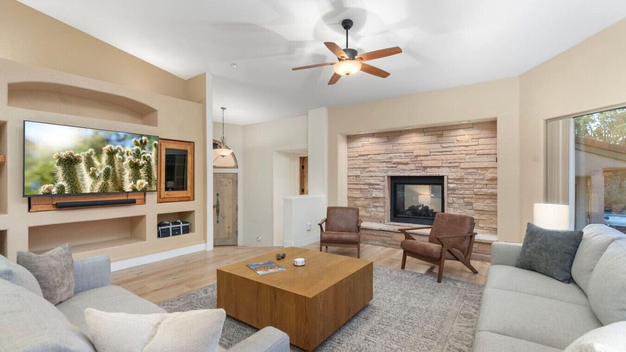 Photo of Livingroom in West Sedona