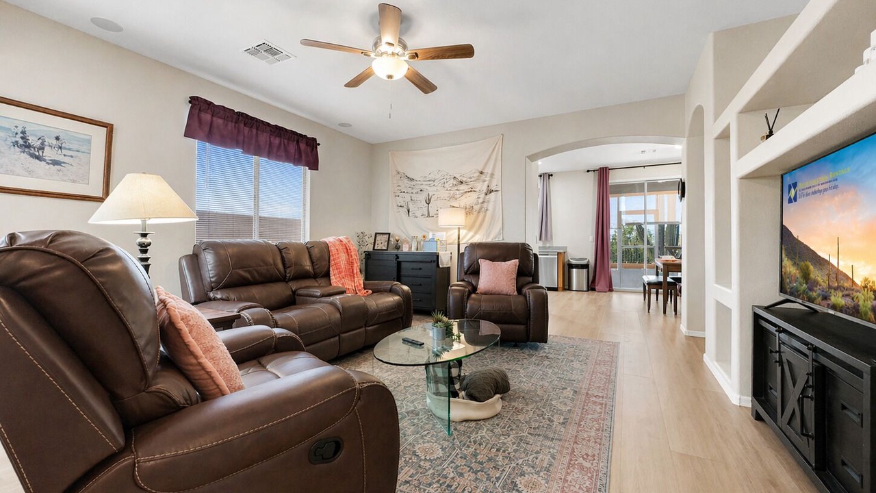 Photo of Livingroom in Gold Canyon