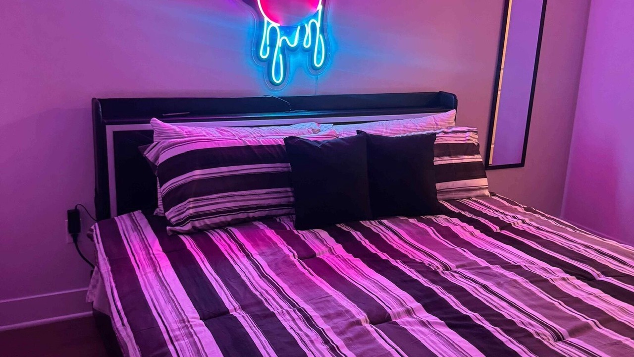 Photo of Bedroom in Entertainment District