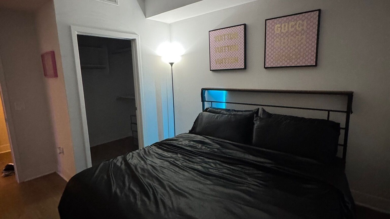 Photo of Bedroom in Entertainment District