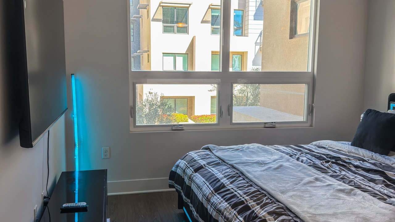 Photo of Bedroom in Entertainment District