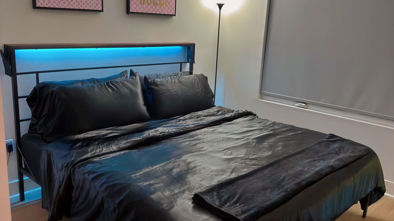 Photo of Bedroom in Entertainment District