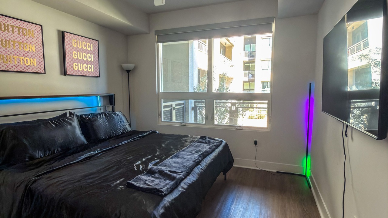 Photo of Bedroom in Entertainment District