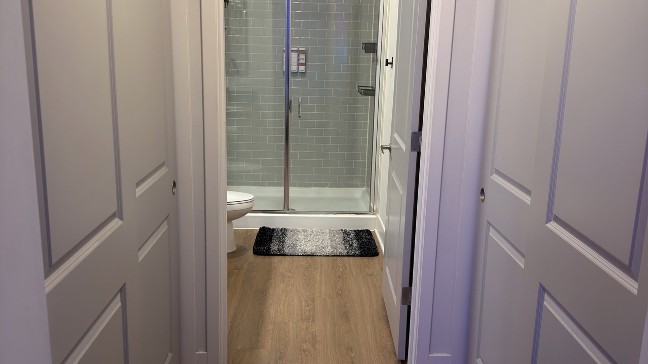 Photo of Bathroom in Entertainment District