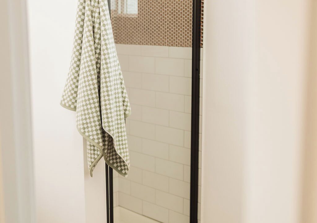 Photo of Bathroom in Globe
