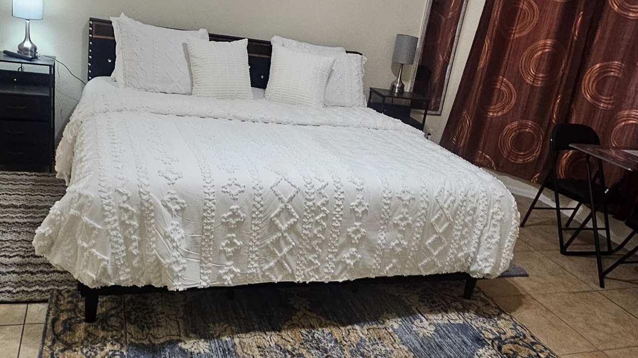 Photo of Bedroom in Estrella Village