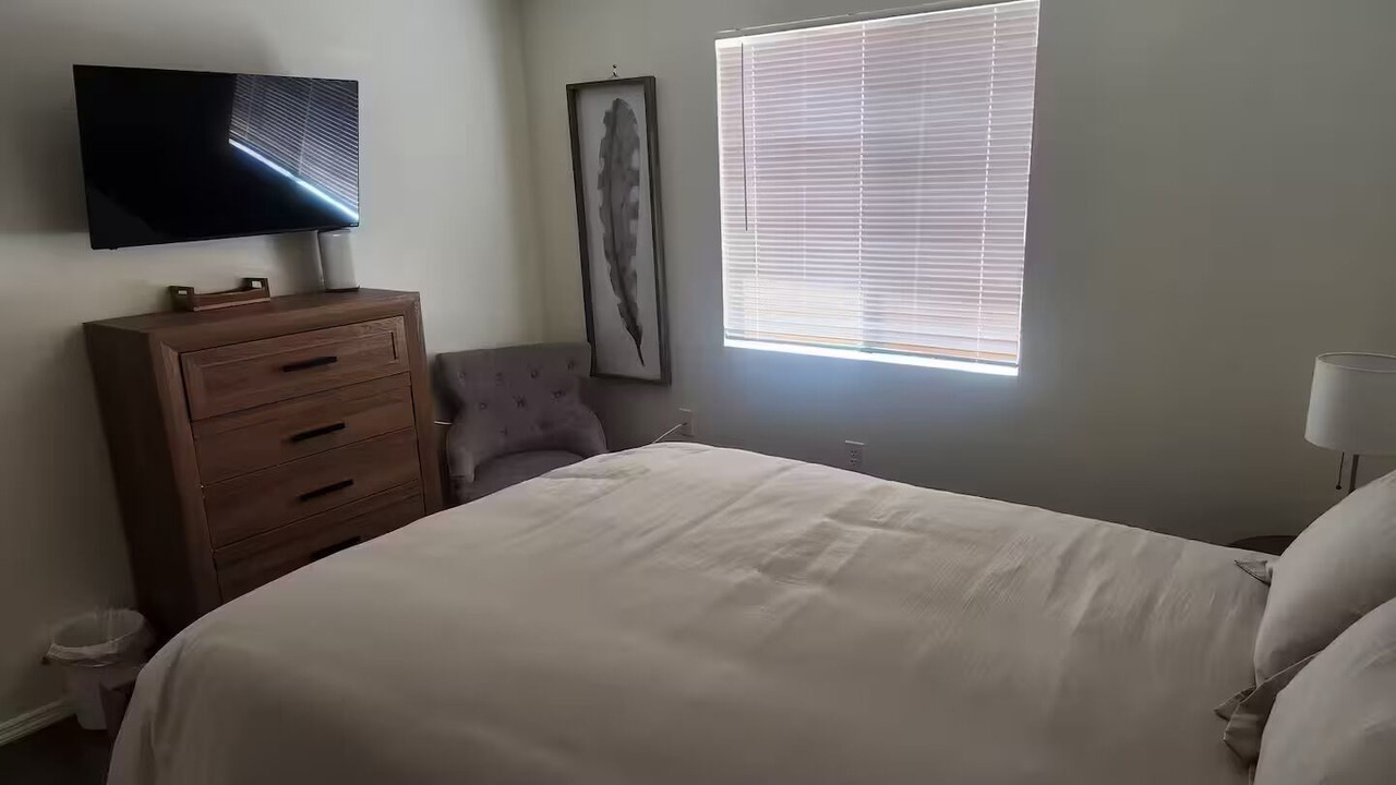 Photo of Bedroom in Broadmoor-Broadway