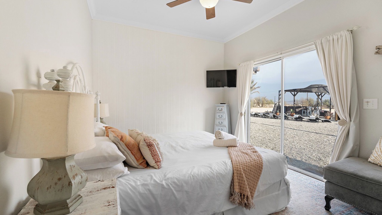 Photo of Bedroom in Wonder Valley