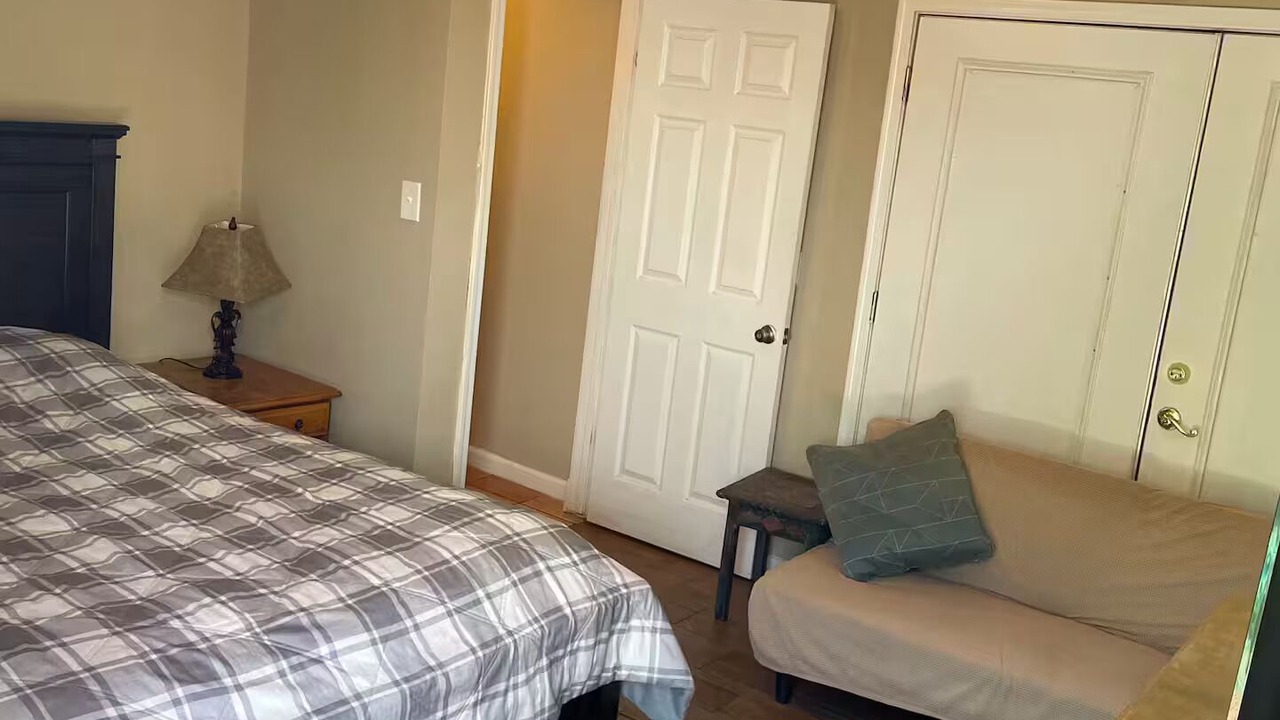 Photo of Bedroom in F. Q. Story