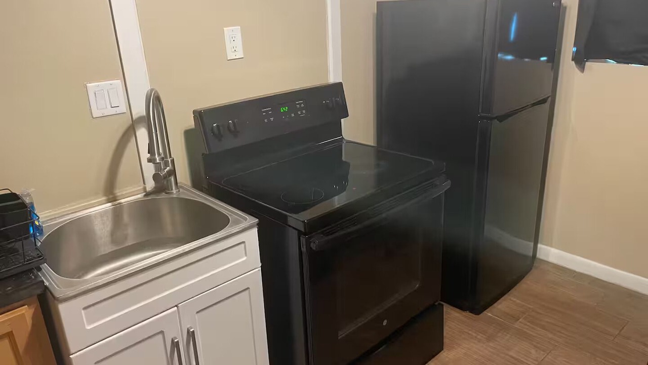 Photo of Kitchen in F. Q. Story