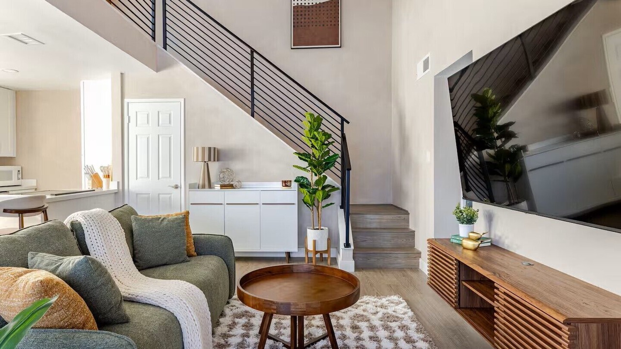 Photo of Livingroom in Scottsdale Estates Six