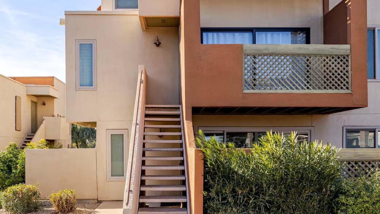 Photo of Outdoor in Scottsdale Estates Six