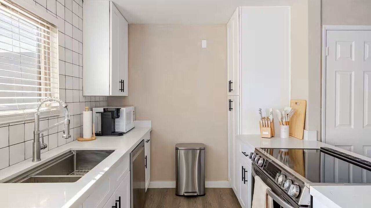 Photo of Kitchen in Scottsdale Estates Six