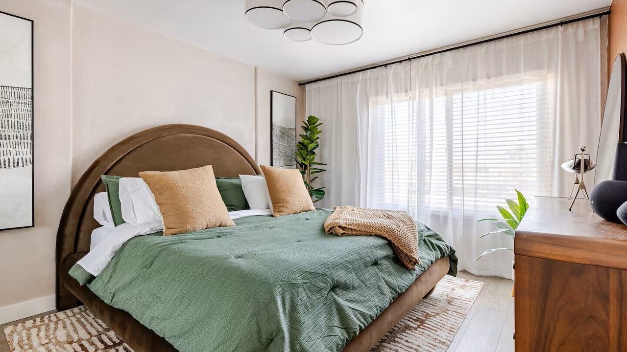 Photo of Bedroom in Scottsdale Estates Six