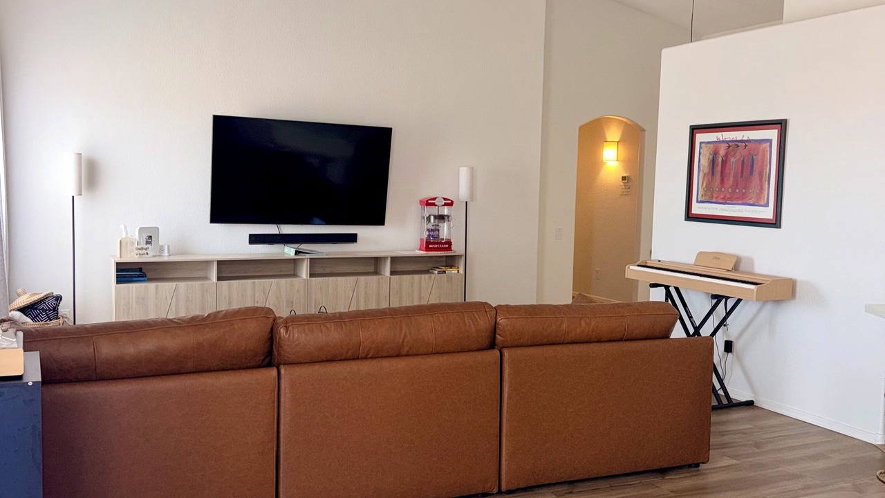 Photo of Livingroom in The Bluffs