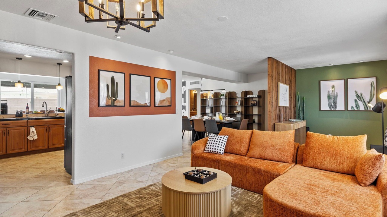Photo of Livingroom in Papago Parkway